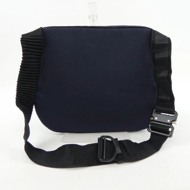 CMF OUTDOOR GARMENT CMF2302-AC20 BAG - Hàng hiệu Authentic 901630