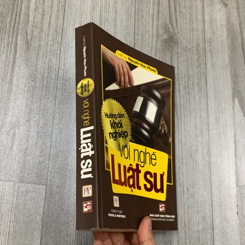 Hướng dẫn khởi nghiệp với nghề luật sư. 7a4 782223