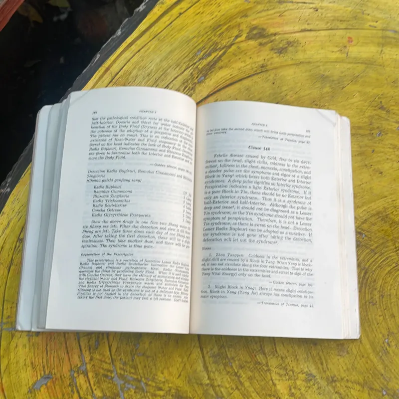 TREATISE ON FEBRILE DISEASES CAUSED BY COLD - ZHANG ZHONGJING 777911