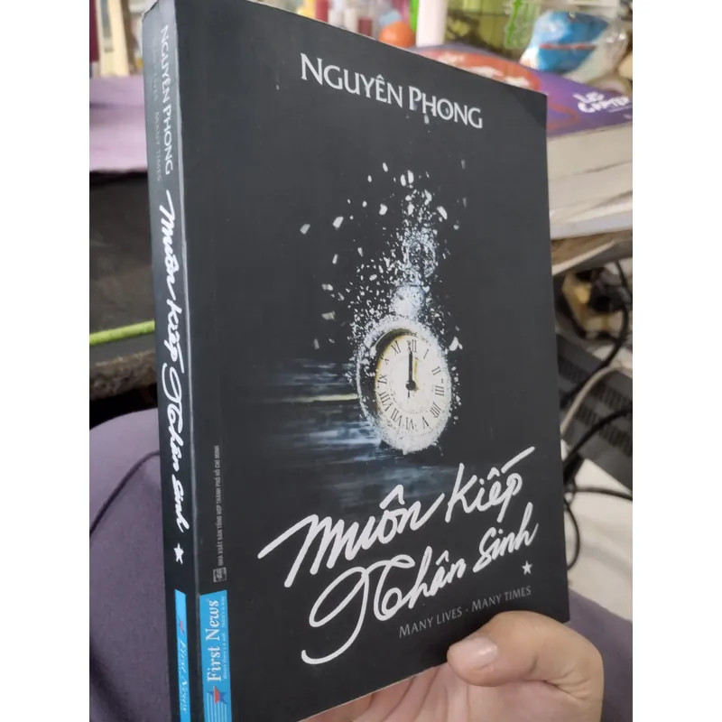 Muôn kiếp nhân sinh của tác giả Nguyên Phong. 



 695755