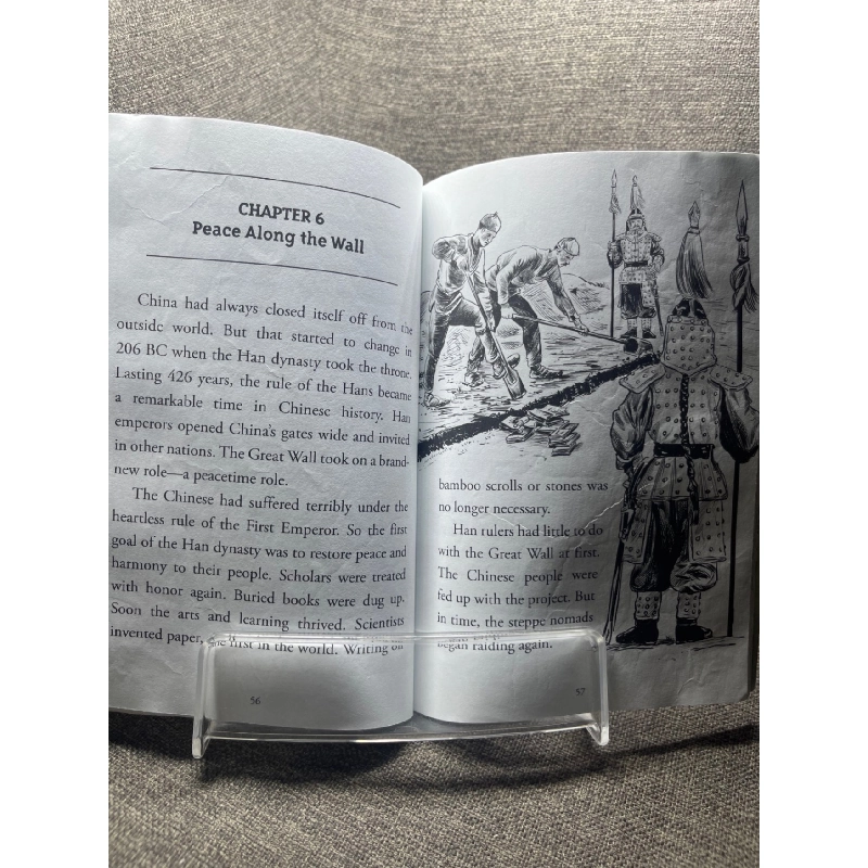 Where is the great wall mới 85% nếp gấp bìa sau truyện tranh ngoại văn và thiếu nhi Brennam Demuth HPB1505 914389