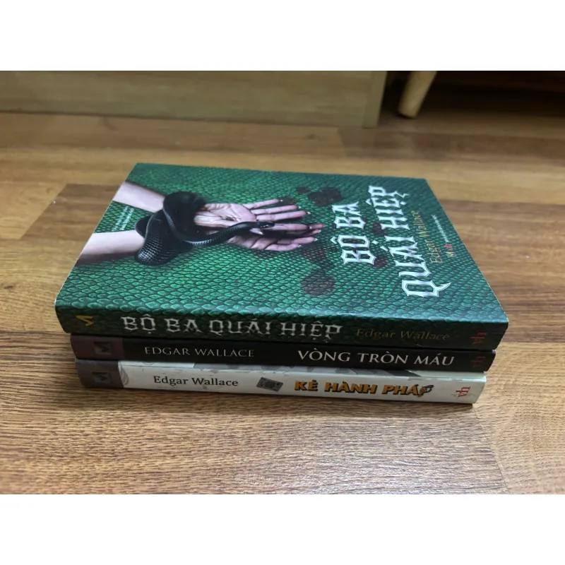 Combo Eedgar Wallace - Vòng Tròn Máu, Kẻ Hành Pháp, Bộ Ba Quái Hiệp 797624