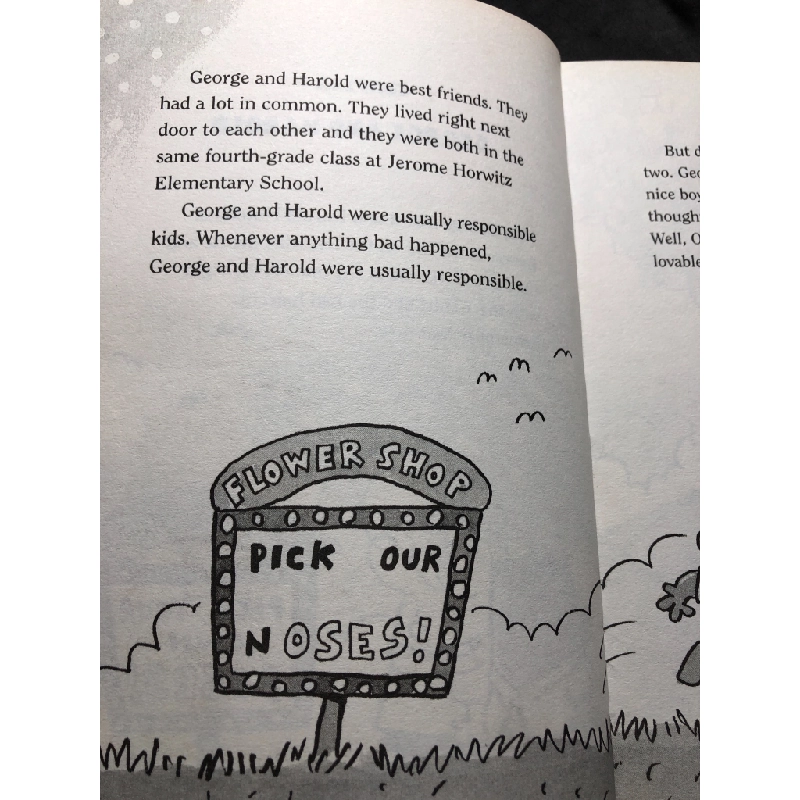 The adventures of captain underpants mới 80% ố bẩn nhẹ Dav Pilkey HPB1508 NGOẠI VĂN 458576