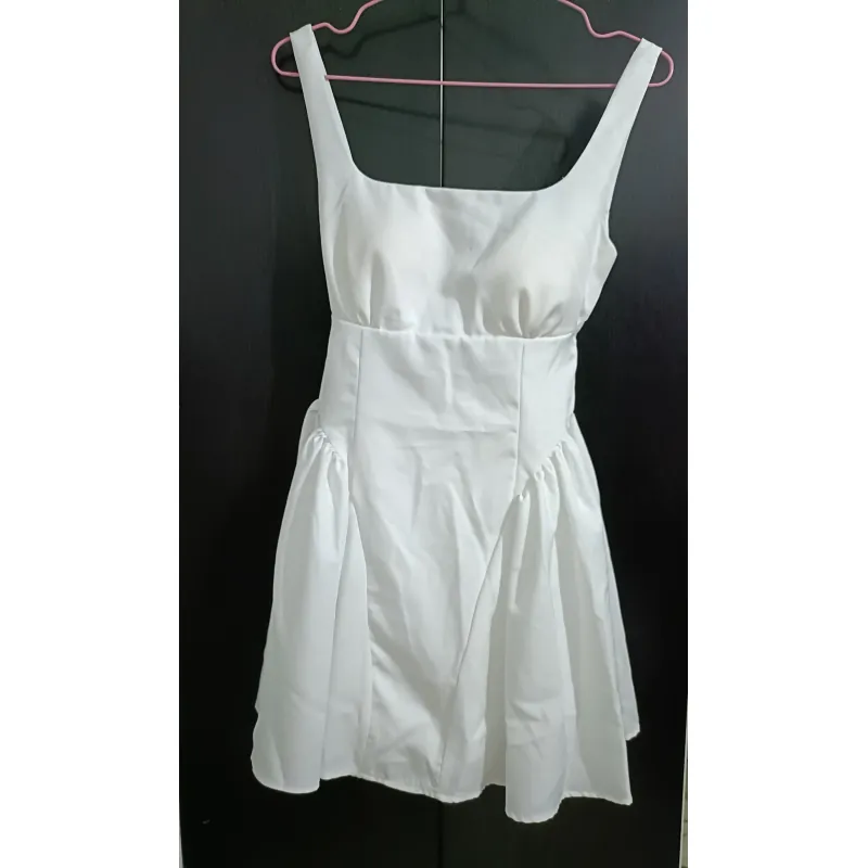 Đầm nữ trắng hở lưng 1013561