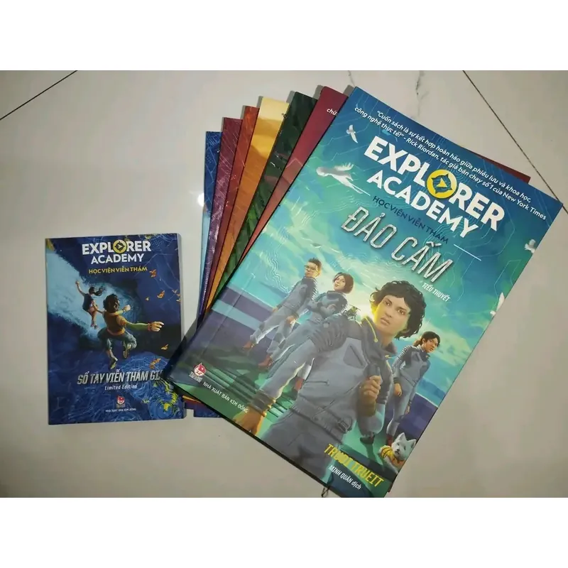 HỌC VIỆN VIỄN THÁM - TRỌN BỘ 7 TẬP TẶNG KÈM SỔ TAY 716800