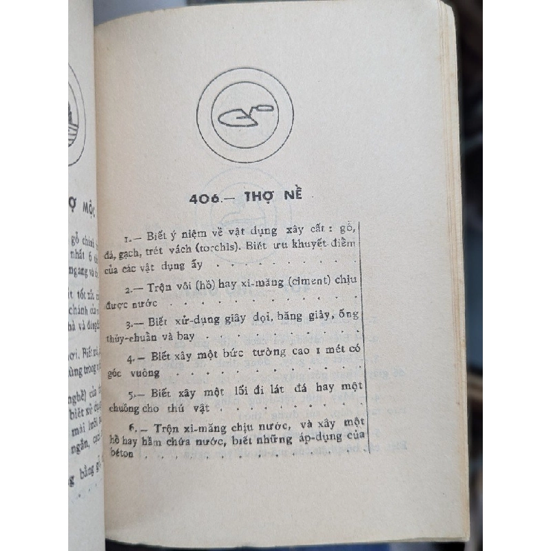 CHƯƠNG TRÌNH ĐẲNG THỨ VÀ CHUYÊN HIỆU THIẾU SINH - HƯỚNG ĐẠO VIỆT NAM 191954