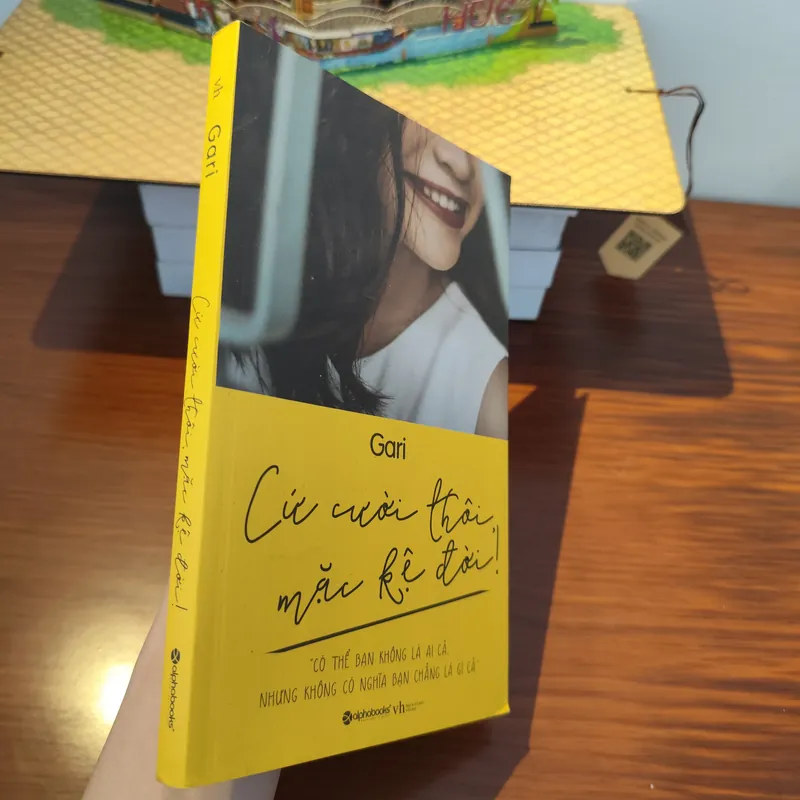 Cứ cười thôi, mặc kệ đời 562045