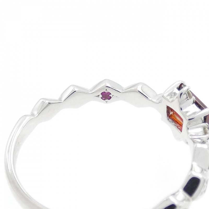 Nhẫn đá màu K10WG 667666