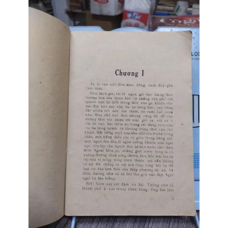 Sách: Vòng tròn bội bạc - TG: Chu Lai (A1) 732703