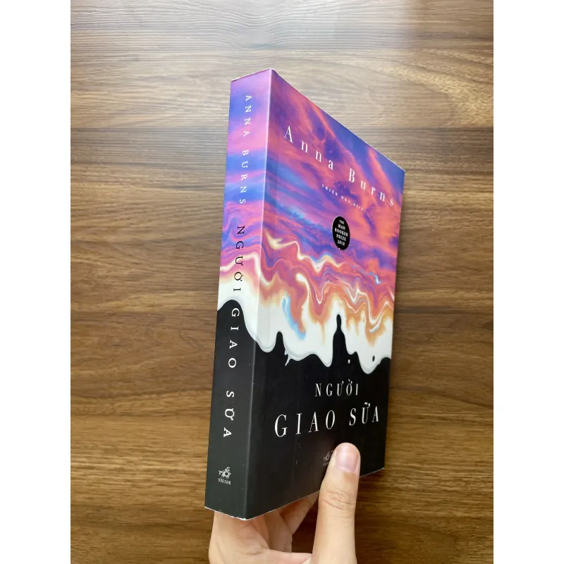 Người giao sữa - Anna Burns  1005437