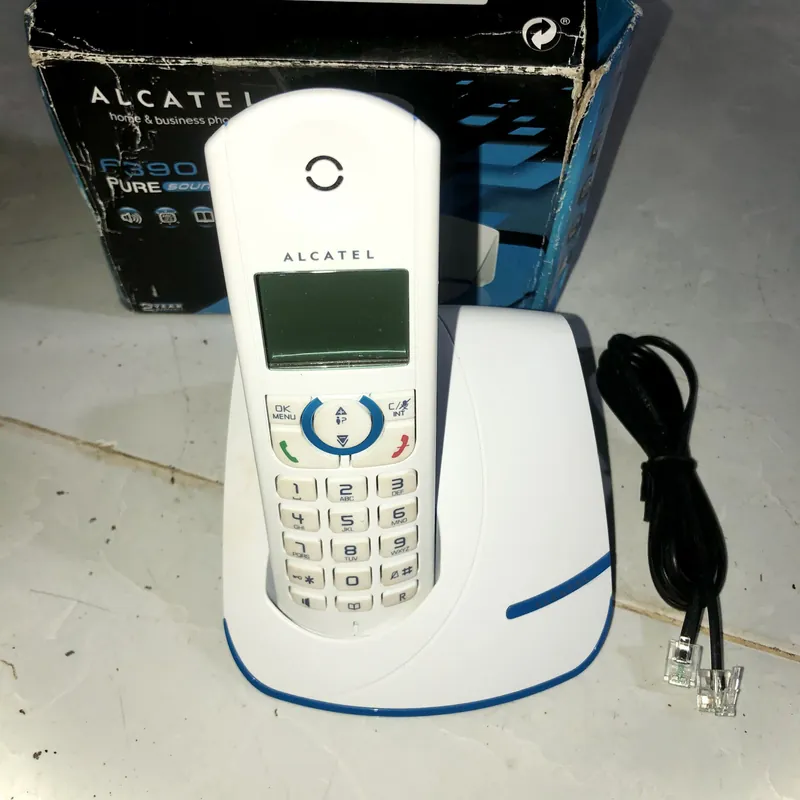 Chiếc điện thoại bàn không dây Nhật 571051