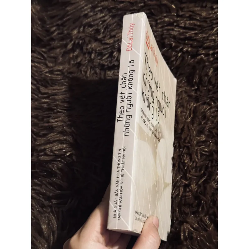 Theo vết chân những người khổng lồ 763364