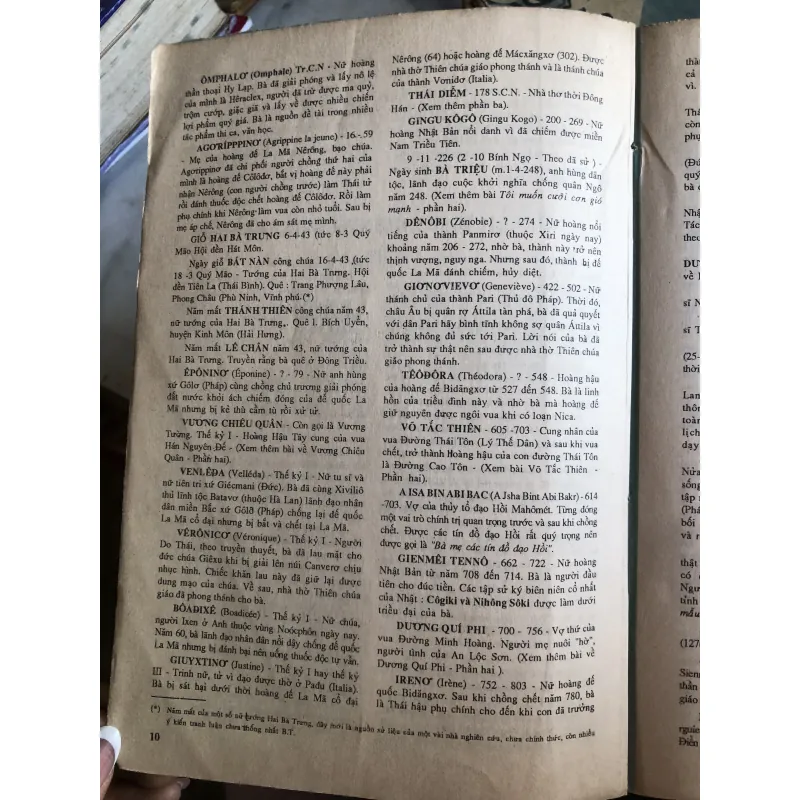 Người mẹ và phái đẹp 1006627