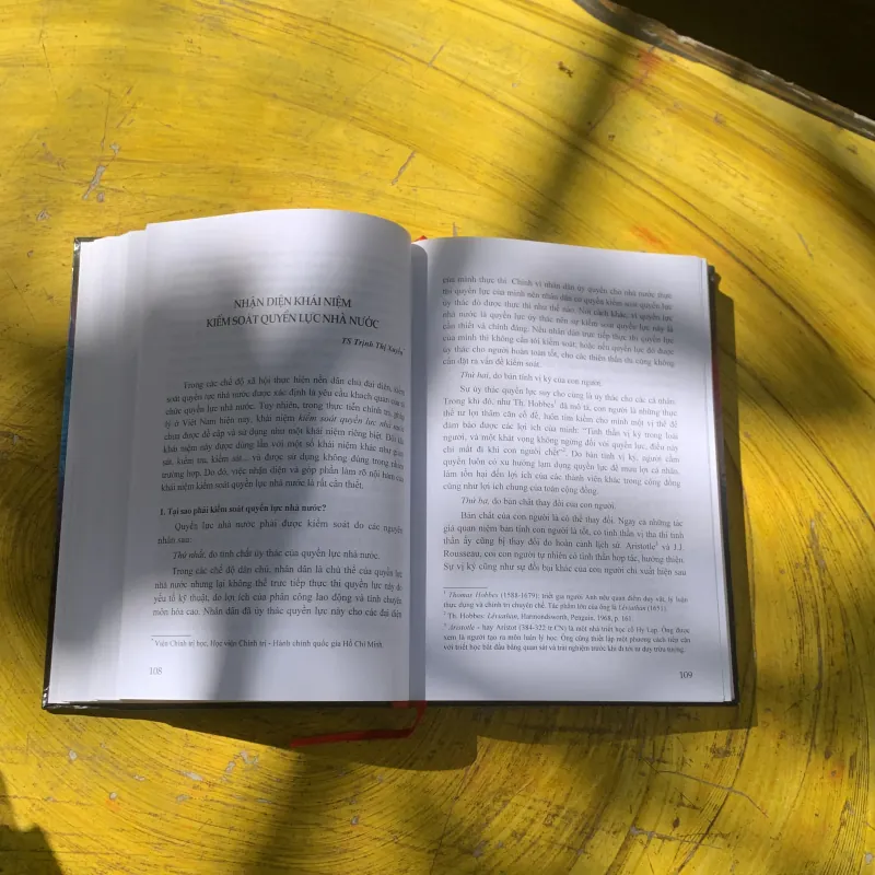 CHÍNH TRỊ HỌC NHỮNG VẤN ĐỀ LÝ LUẬN VÀ THỰC TIỄN 784235