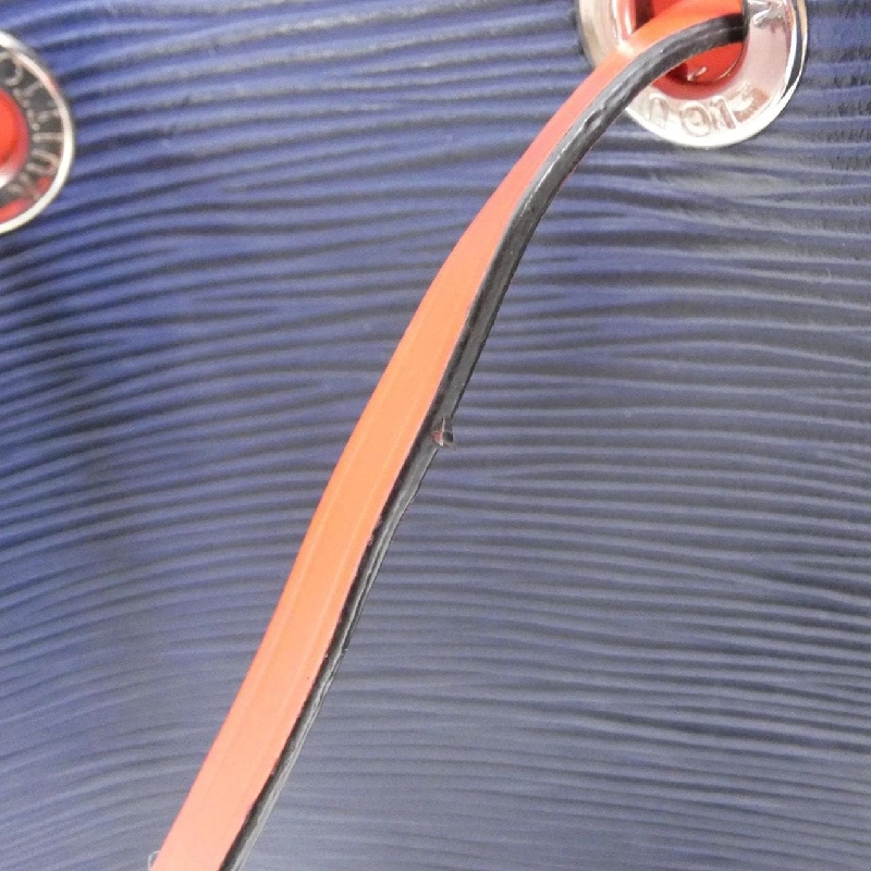 Túi xách vai Louis Vuitton Epi Neo Noé M54367 609180