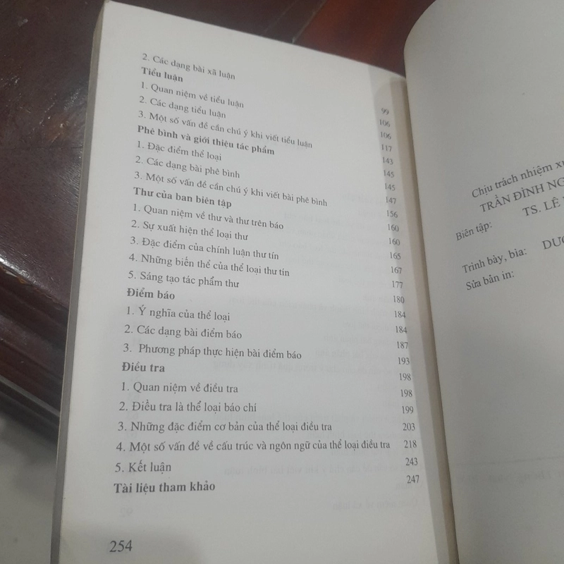 Trần Quang - CÁC THỂ LOẠI CHÍNH LUẬN BÁO CHÍ 357097