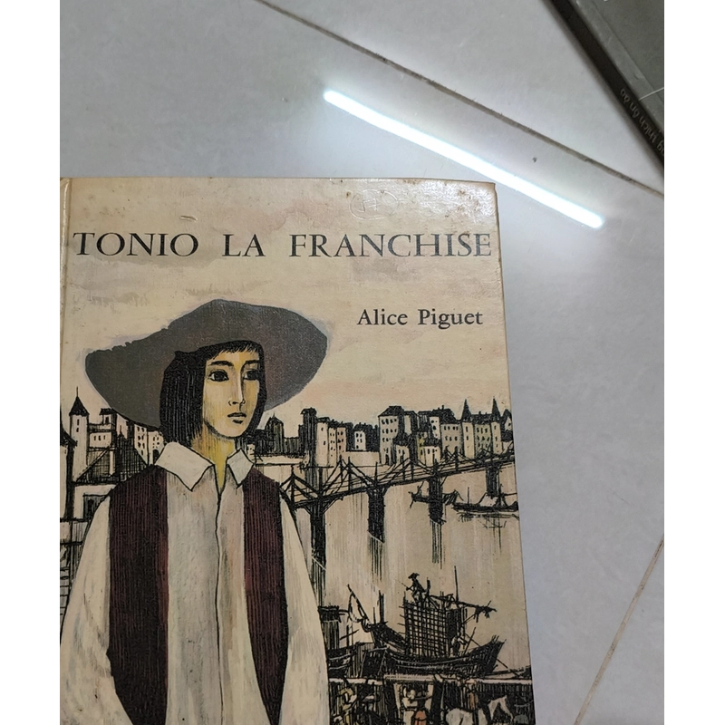 Tonio la franchise  399675