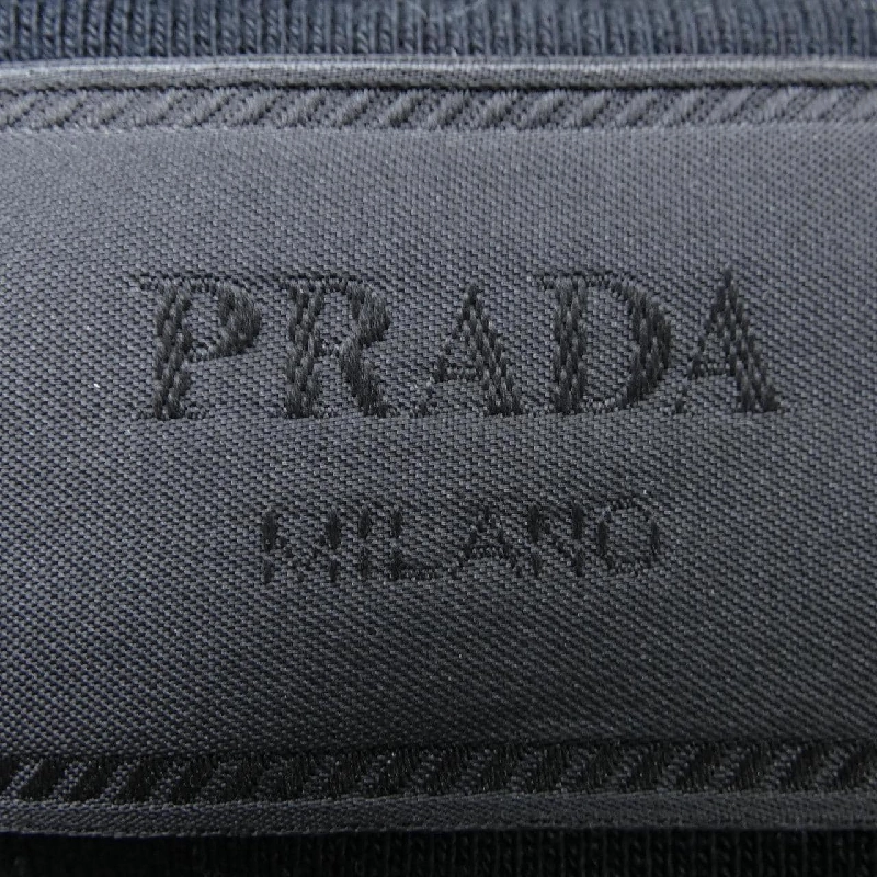 Áo khoác PRADA với logo hình tam giác UJL45B SOOO 11CC - Hàng hiệu Chính hãng 894614