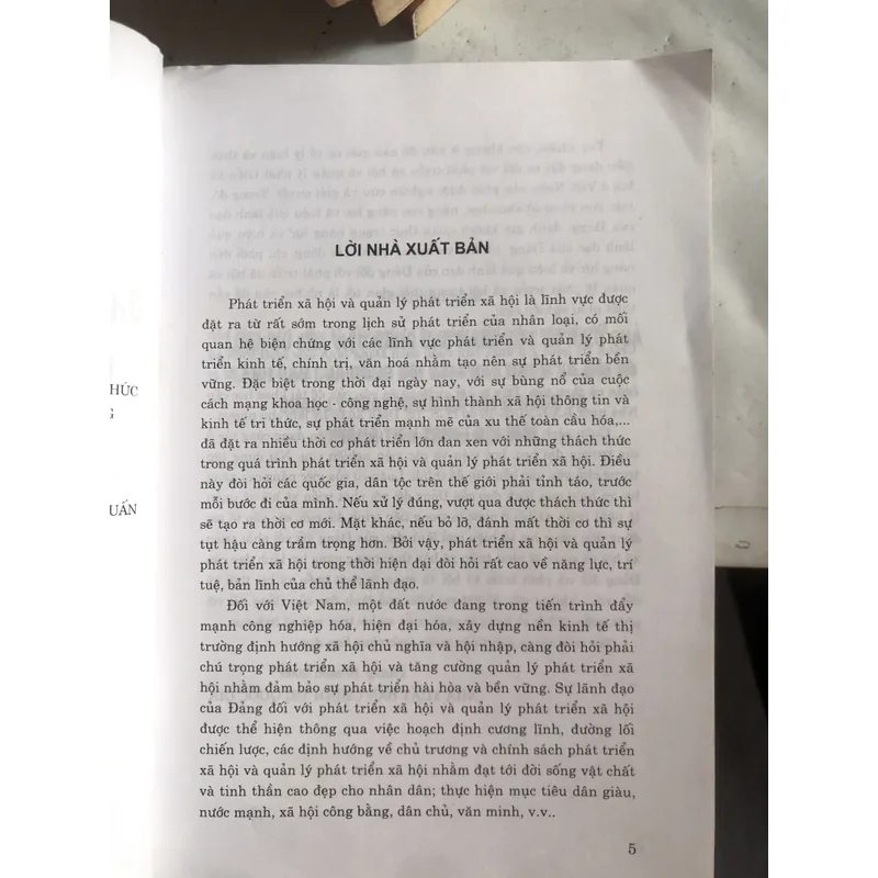 Đảng lãnh đạo phát triển xã hội và quản lý phát triển xã hội thời kỳ đổi mới 606005