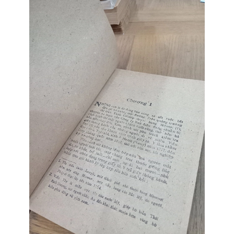 Cô gái da đỏ - Robert Thierry 1017731