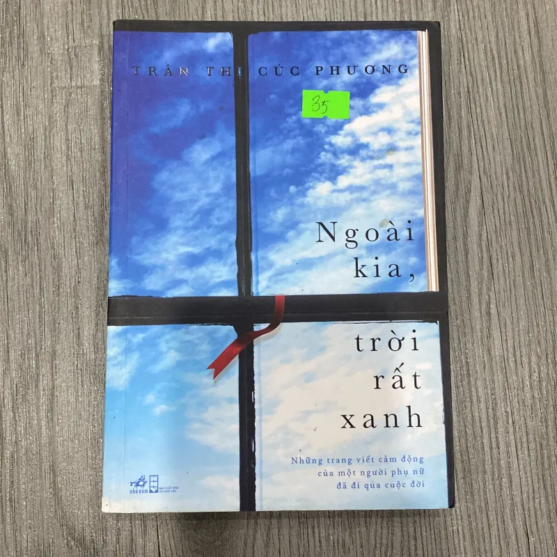 Ngoài kia, trời rất xanh 1027541