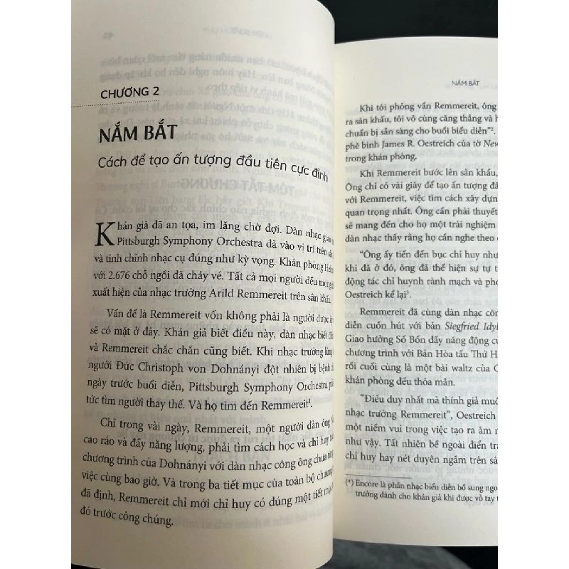 Thu hút bất kỳ ai - Vanessa Van Edwards 777099