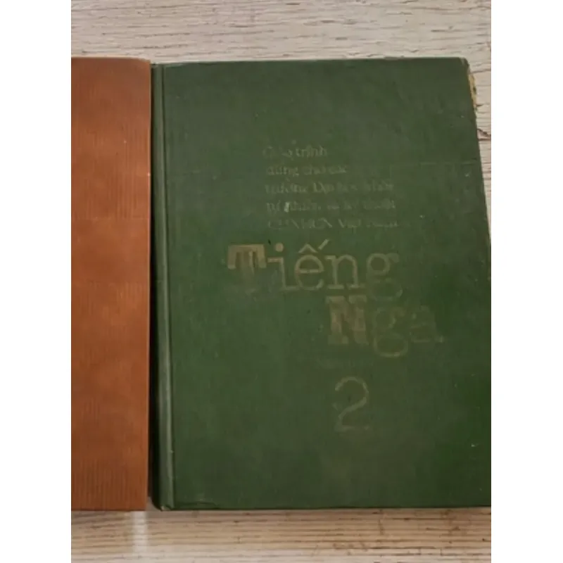 Tiếng Nga năm 2_ sách bìa da, in tại Nga _ sách học tiếng Nga 320086