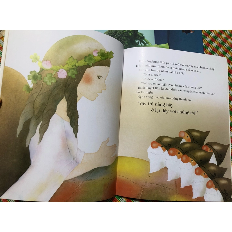 Truyện tranh thiếu nhi - Nàng bạch tuyết và bảy chú lùn( mới 100% bìa 48k) 461190