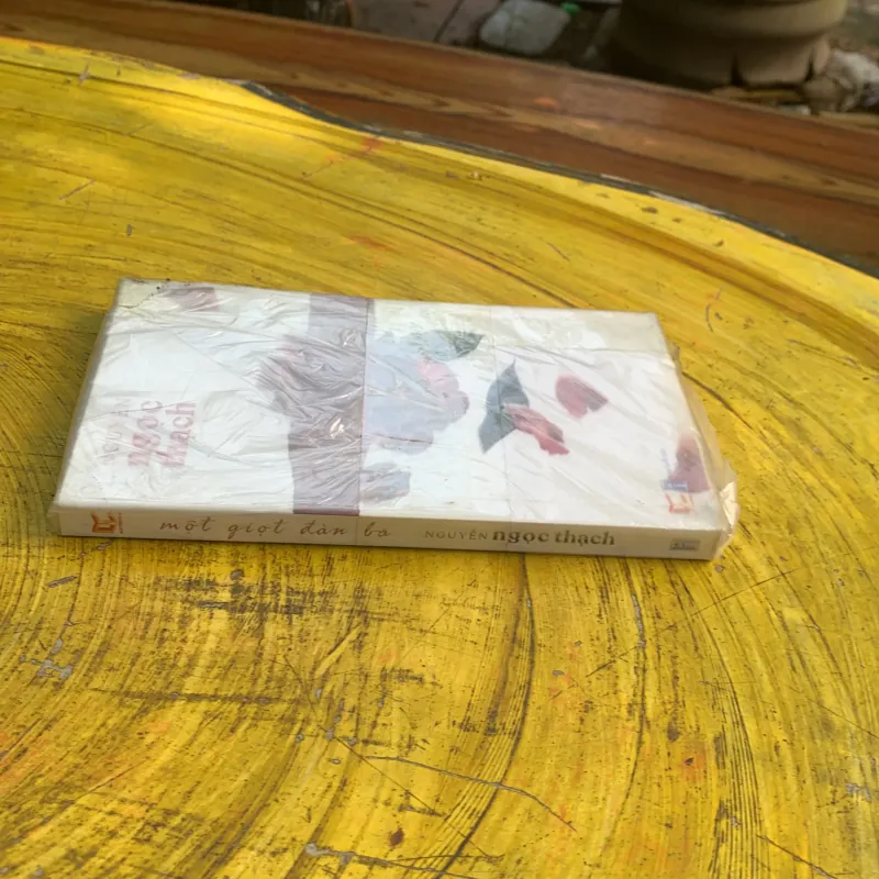 MỘT GIỌT ĐÀN BÀ - NGUYỄN NGỌC THẠCH 746799