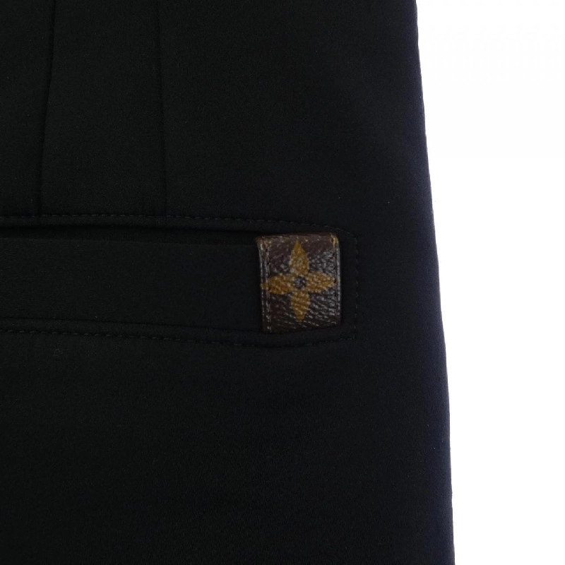 Quần LOUIS VUITTON FIPX71NHY - Hàng hiệu Authentic 808211