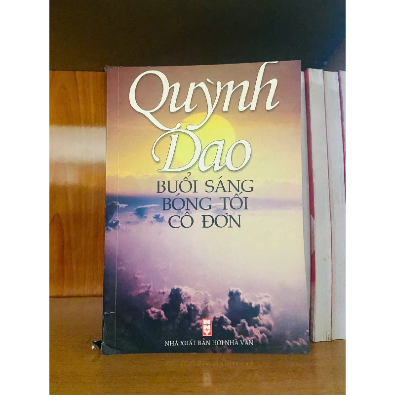 Buổi sáng bóng tối cô đơn / Quỳnh Dao VĂN HỌC VAVO1301 Blogmeo040226 793489