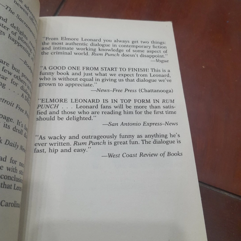 Elmore Leonard - RUM PUNCH 455192