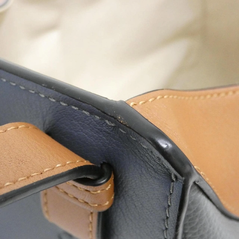 Túi xách vai Loewe Hammock Small 387 12PS35 609203