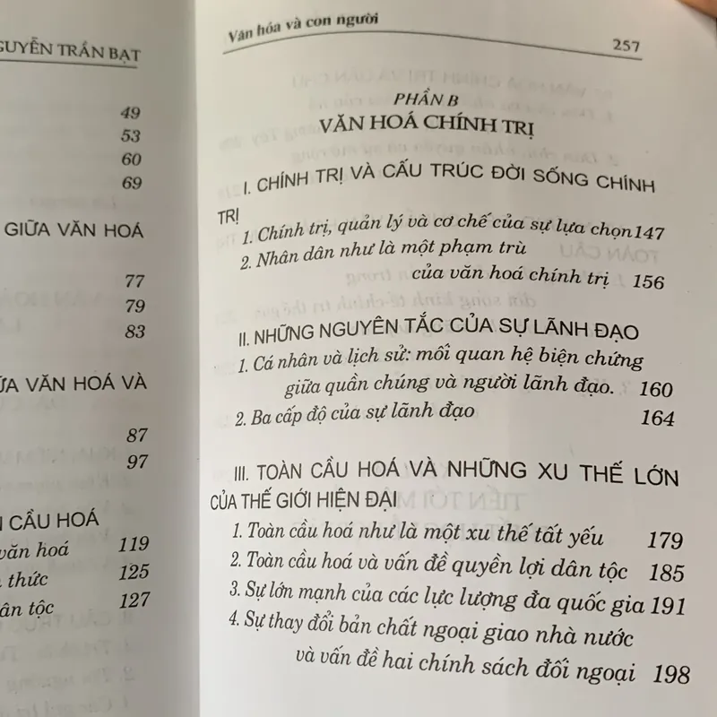 Con người và văn hoá, Nguyễn Trần Bạt 607301