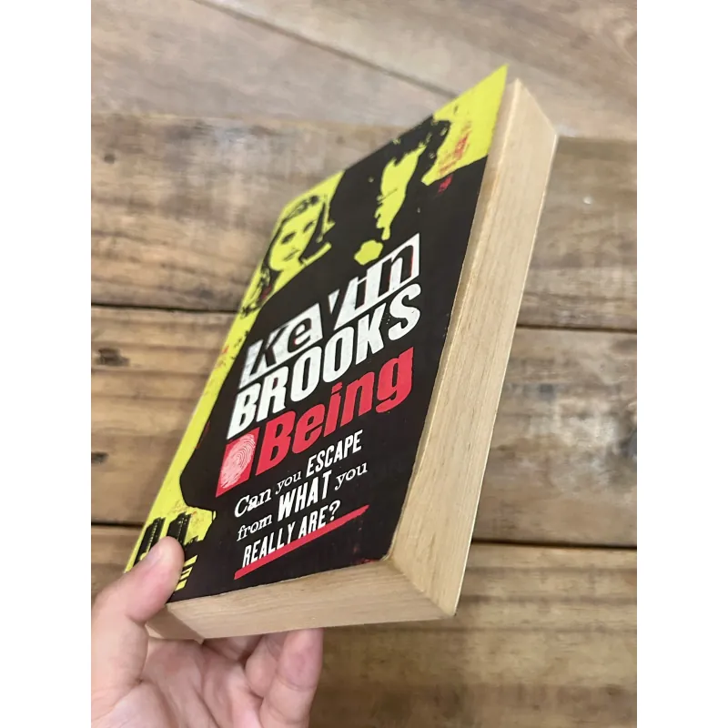 Being - Kevin Brooks 731966