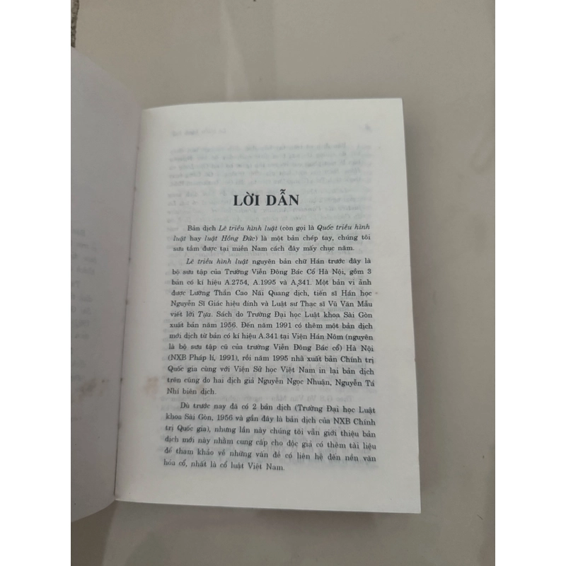 Lê triều hình luật 522695