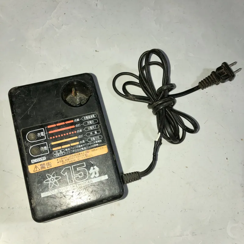 Bộ sạc điện tử sạc acquy xe máy hoặc ô tô 571863