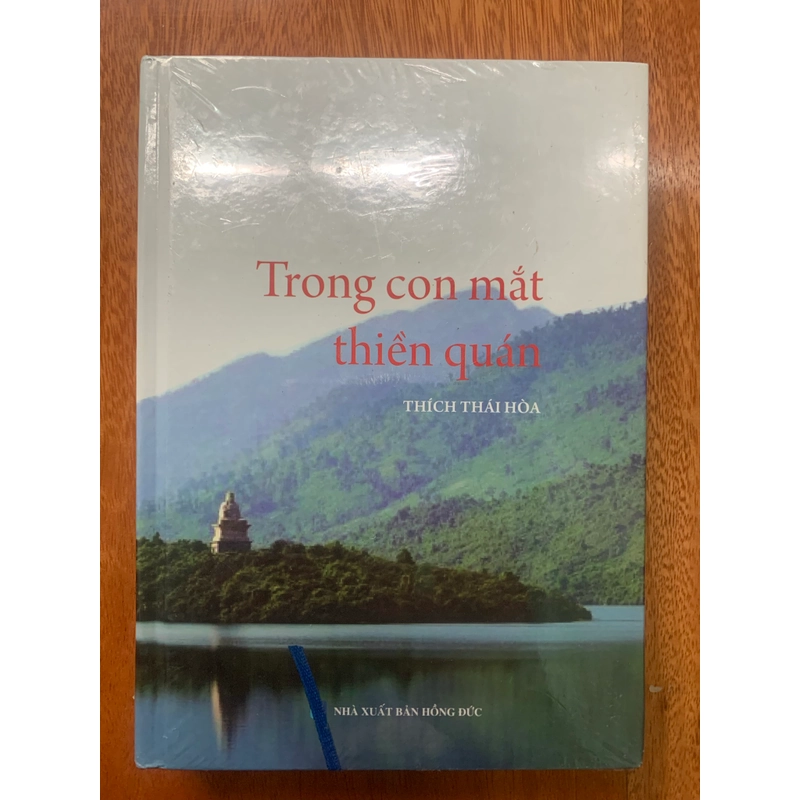 Trong con mắt thiền quán 549616