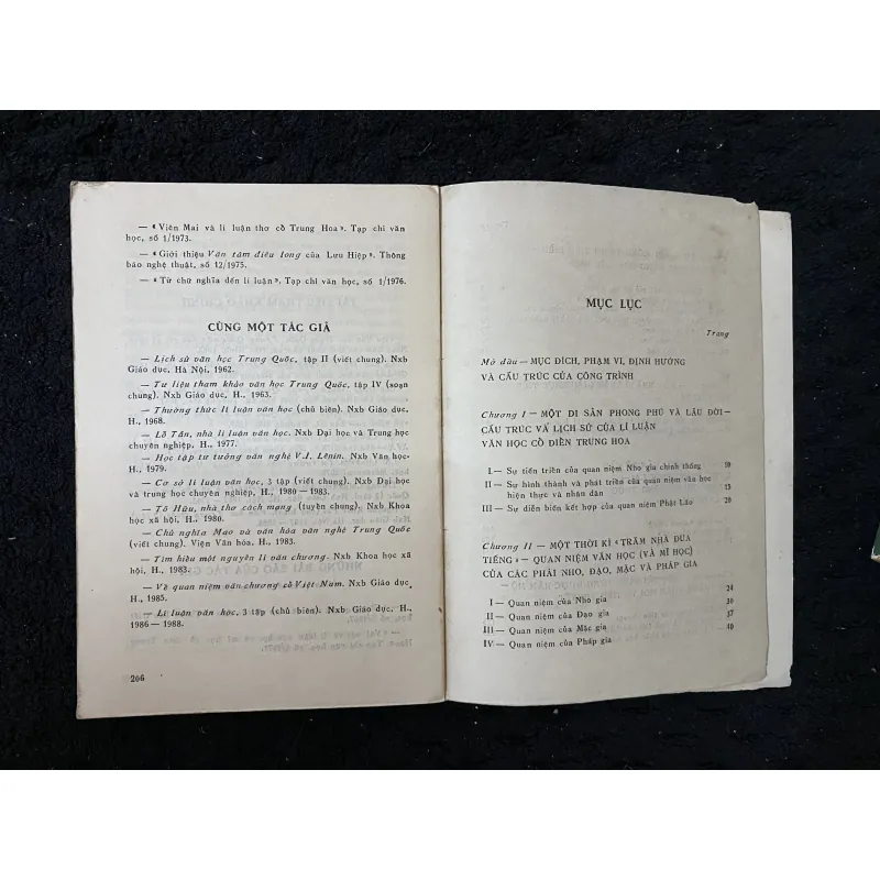 Tình hoa lý luận văn học cổ điển Trung Quốc 1005305