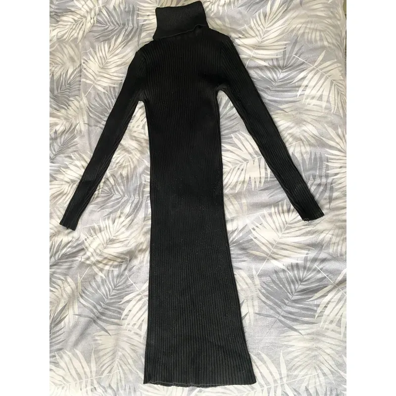 MỚI 98%***VÁY LEN BODY CAO CỔ MÀU ĐEN DÀY ẤM* FREESIZE *TẶNG QUÀ 0Đ 591539