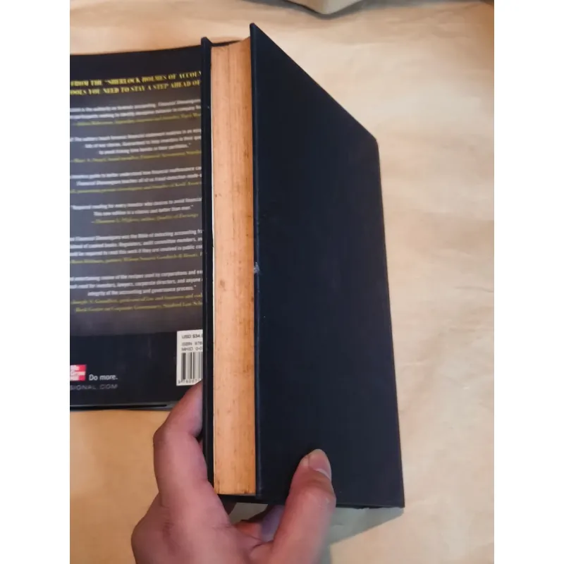 Financial Shenanigans - Howard M. Schilit 1012963