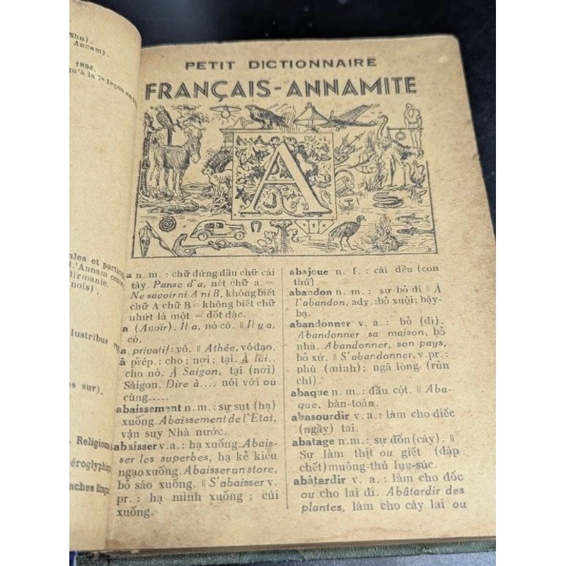 Tự điển Francaise Annamite _ Pháp Việt_ Petrus Ký 101 năm (Gáy sách xưa, hiếm còn sót lại) 547570