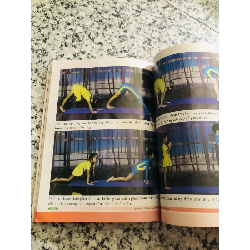 YOGA BỐ MẸ CÙNG VỚI CON ( không kèm DVD) 969837