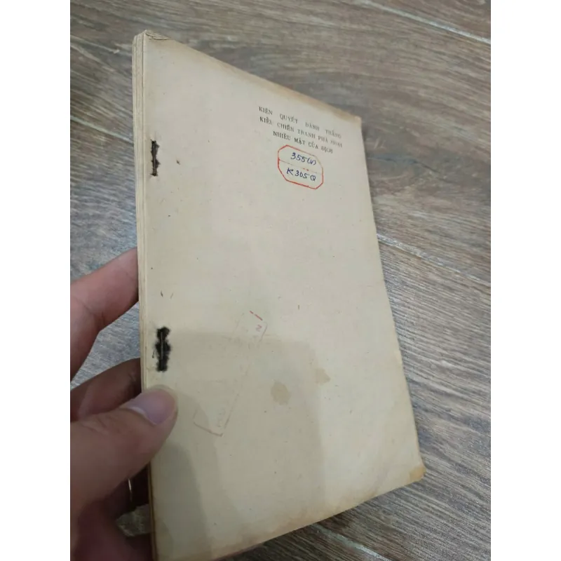 Đánh thắng chiến tranh phá hoạt của địch về tư tưởng 990577