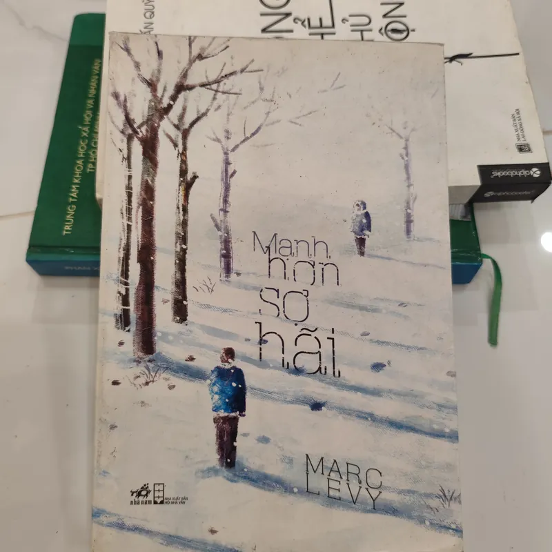 Mạnh hơn sợ hãi 574327