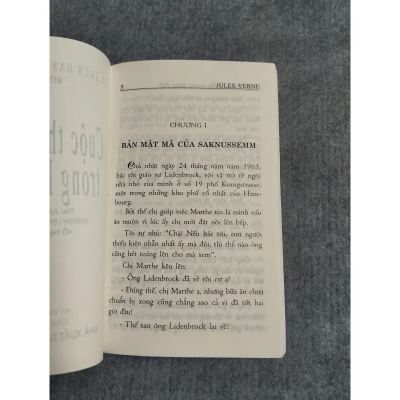 CUỘC THÁM HIỂM TRONG LÒNG ĐẤT - JULES VERNE 568030