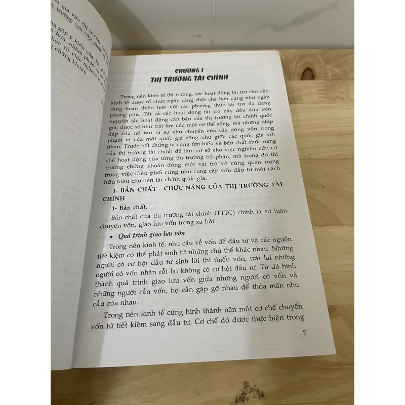 Giáo trình thi trường chứng khoáng 790688