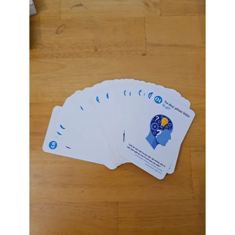 Flashcard Tư Duy Phản Biện - Rèn Luyện Tư Duy Khác Biệt & Logic (Alpha Books) 975290