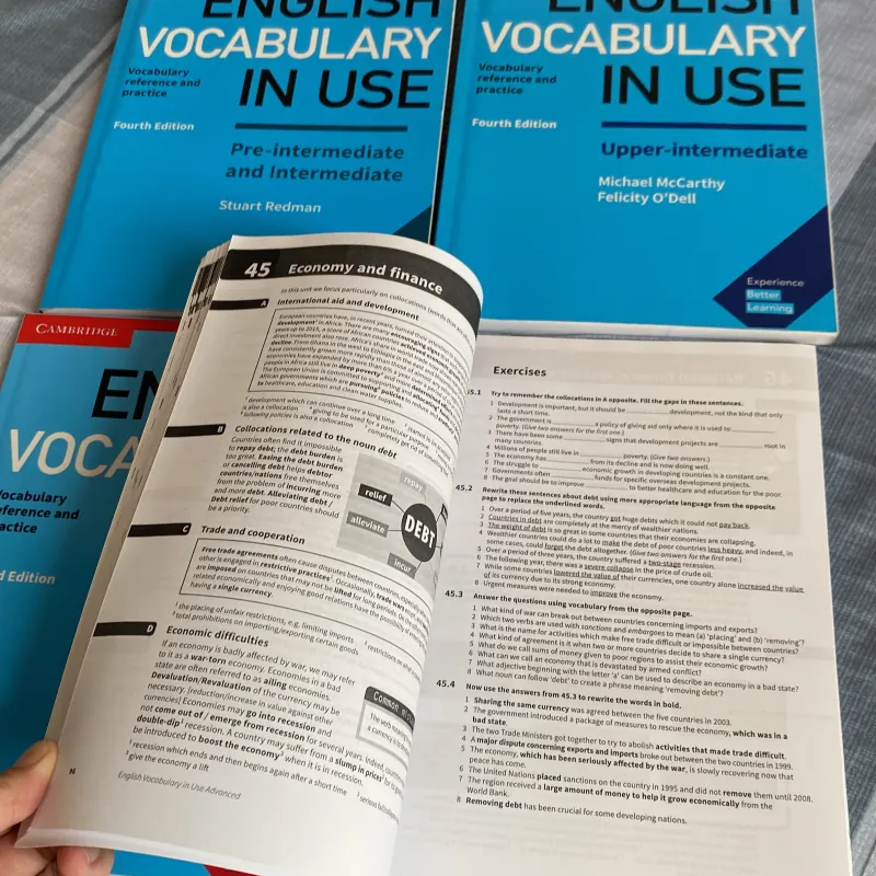 Bộ 4 quyển English Vocabulary in Use chuẩn đẹp 753974