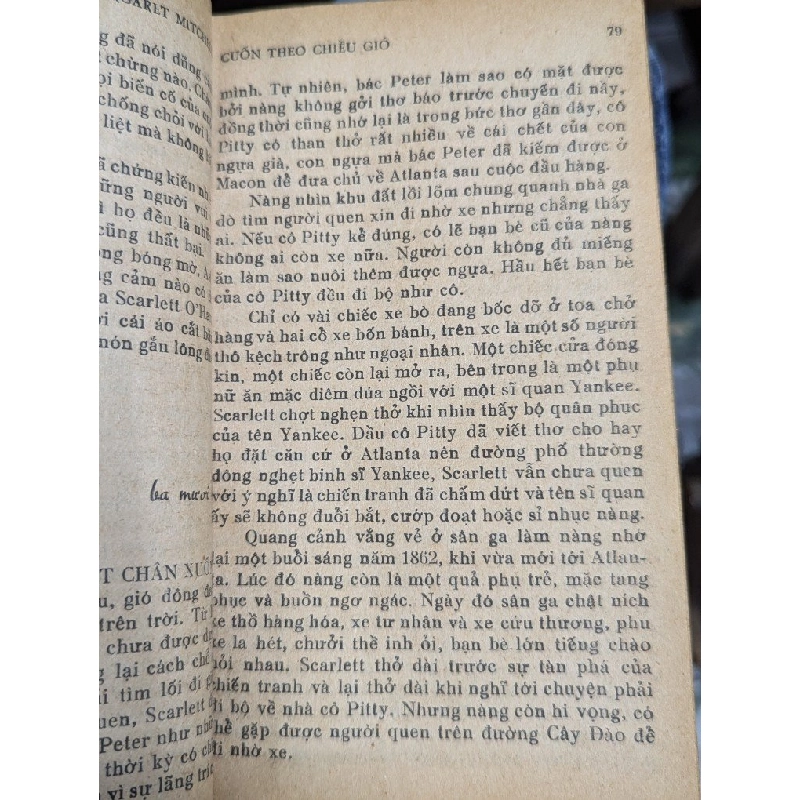 CUỐN THEO CHIỀU GIÓ - VŨ KIM THƯ DỊCH ( BỘ 2 TẬP ĐÓNG BÌA XƯA KO CÒN BÌA GỐC ) 304367